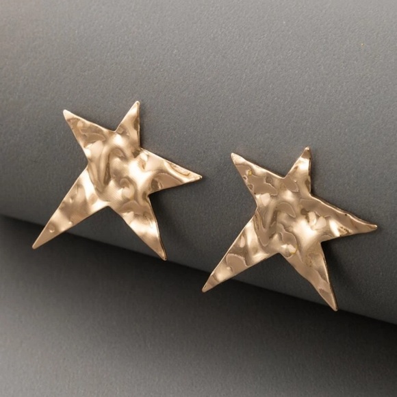 ⭐️ Awesome Metallic Beveled Abstract Boho Celestial Star Stud Earrings ⭐️ - Picture 4 of 4